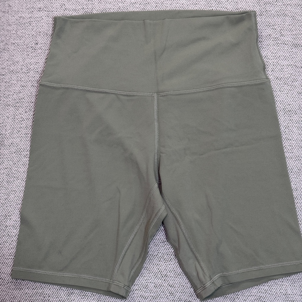 Lululemon align shorts 6inch inseam